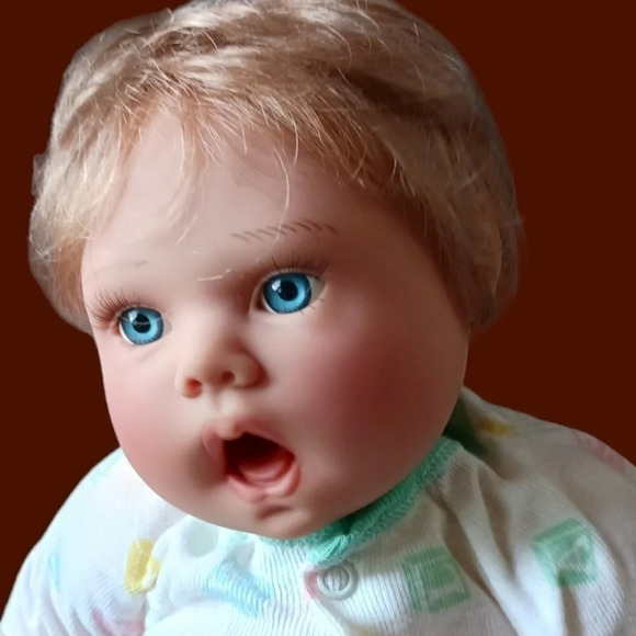 Lee Middleton little love cuddle bumps "19" - Picture 9 of 12